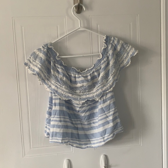 AMERICAN EAGLE off the shoulder shirt - Picture 1 of 1